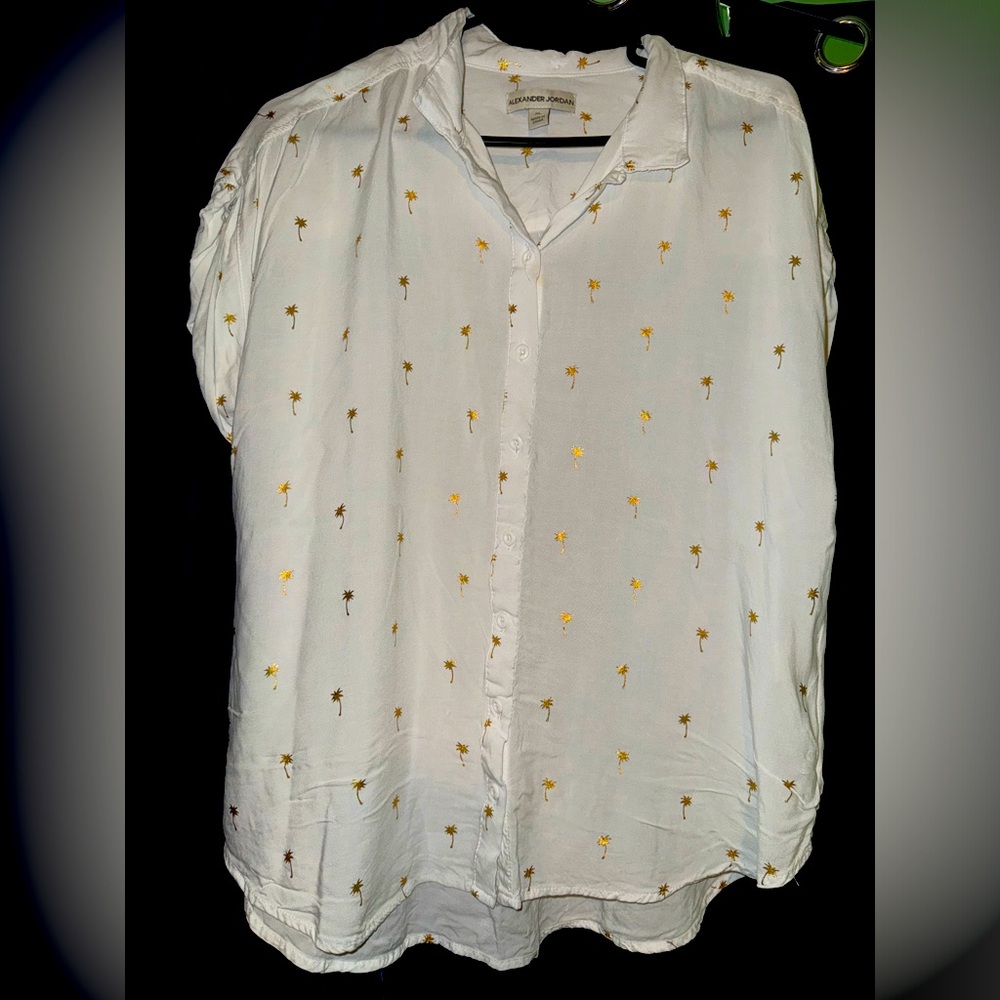 Xl top white with gold palm trees